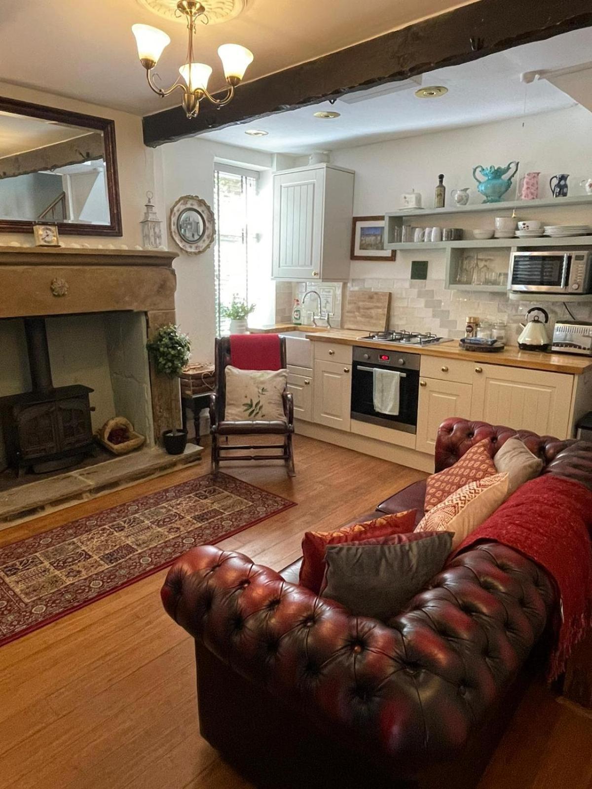 The Little Hideaway - Historic Gem Off Main Street *